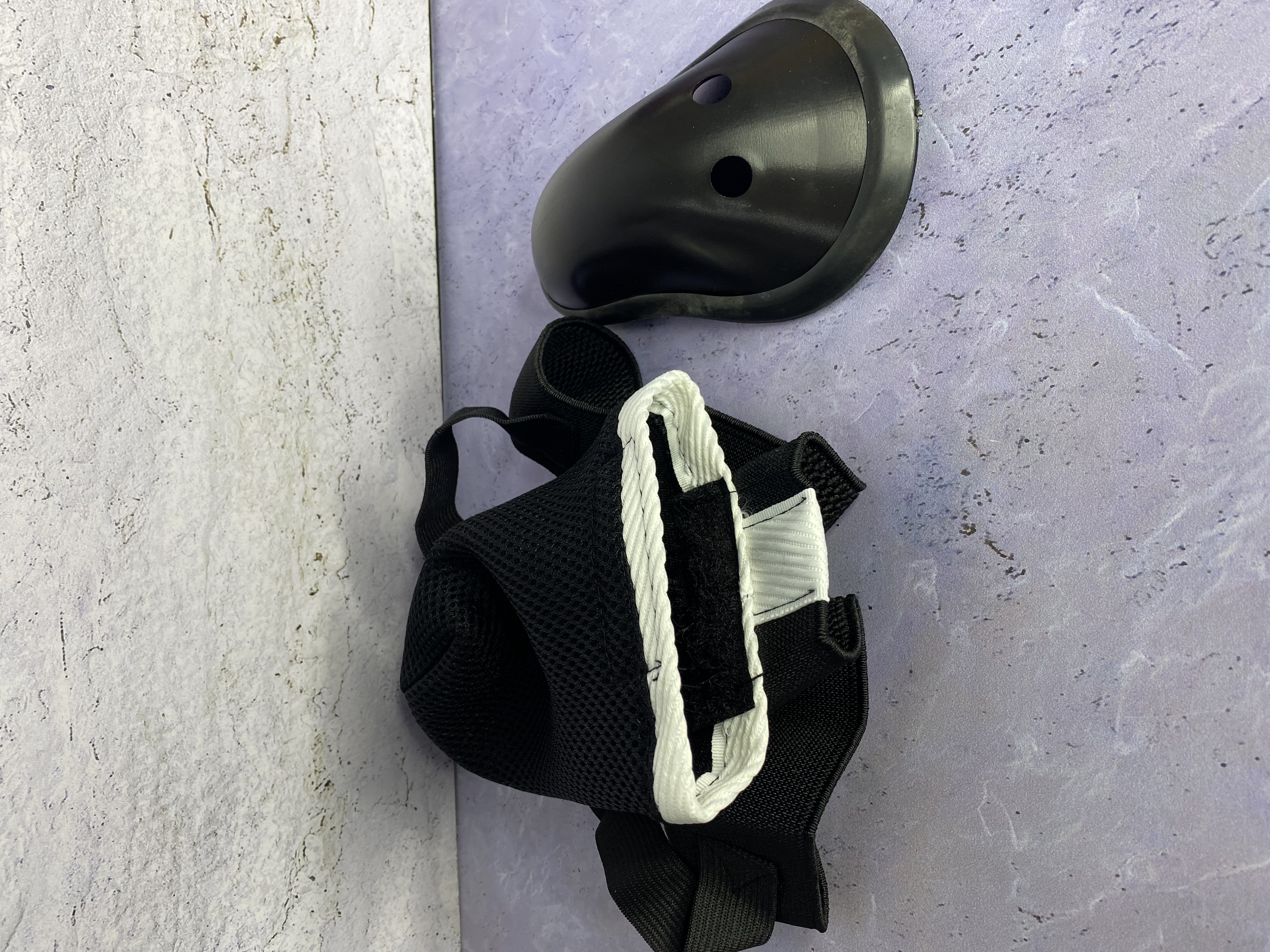 تصویر بیضه بند رزمی 